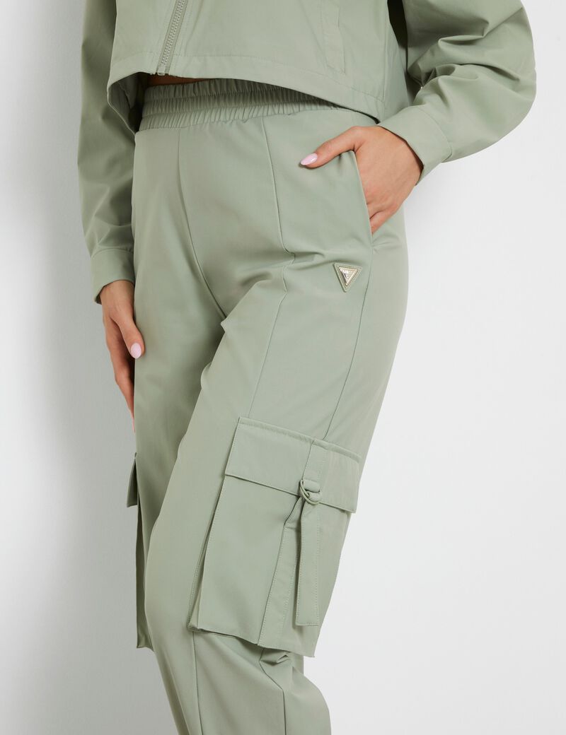 Mid rise cargo pant